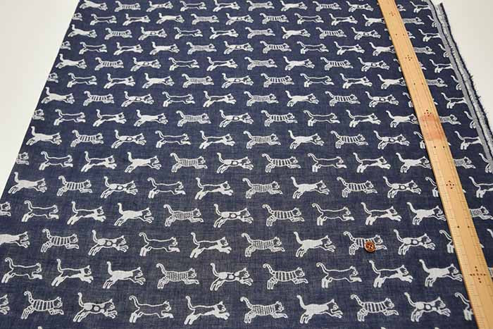 Washed Cotton Double Gauze Jacquard Fabric Cat - Image 3