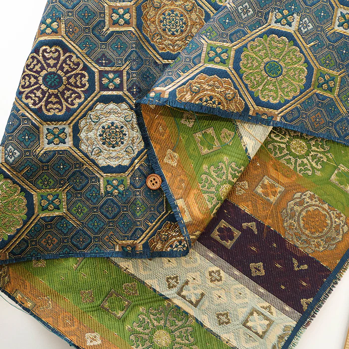 Gold Brocade (Kinran)  - Floral crest pattern - Image 4