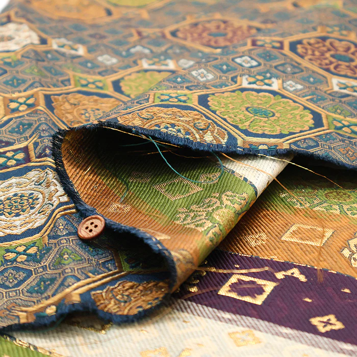 Gold Brocade (Kinran)  - Floral crest pattern - Image 6